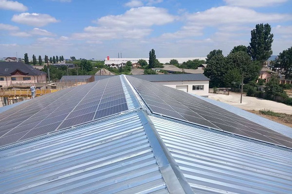 Colombia invests $2.1 billion to install solar power systems for low-income families