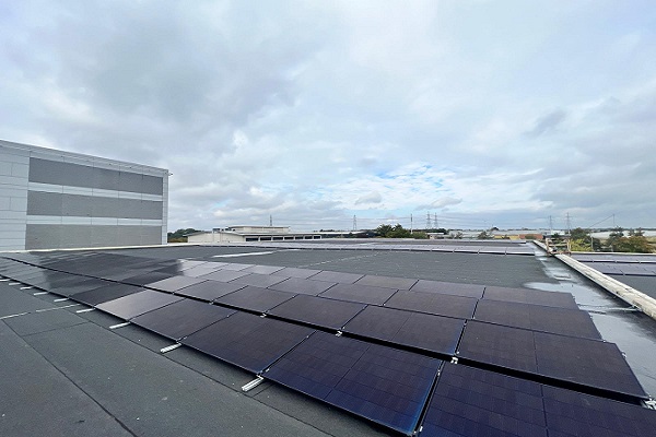 200KW Flat Roof Ballasted System in Europe